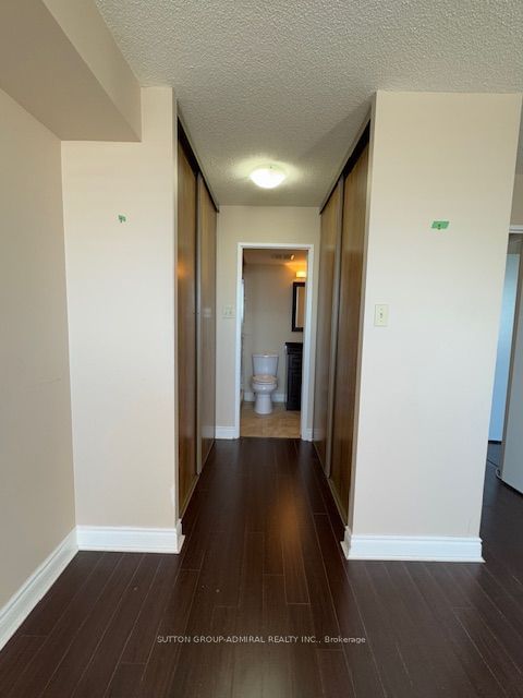 7601 Bathurst St, unit 803 for rent