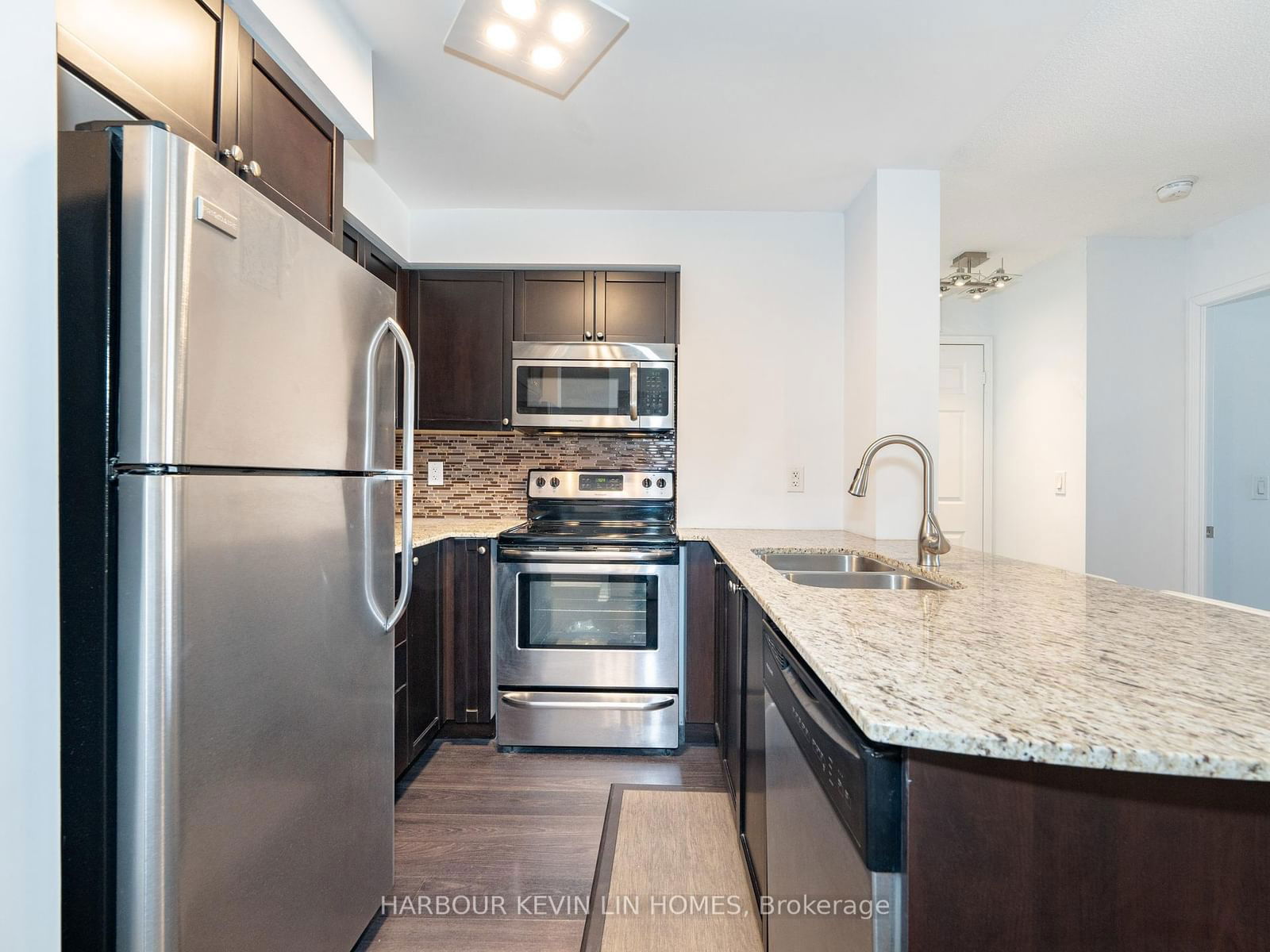 75 King William Cres, unit LPH07 for sale