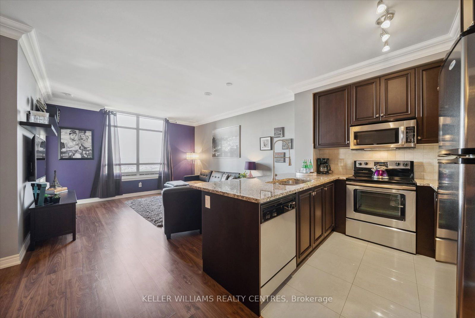 9245 Jane St, unit 1601 for sale