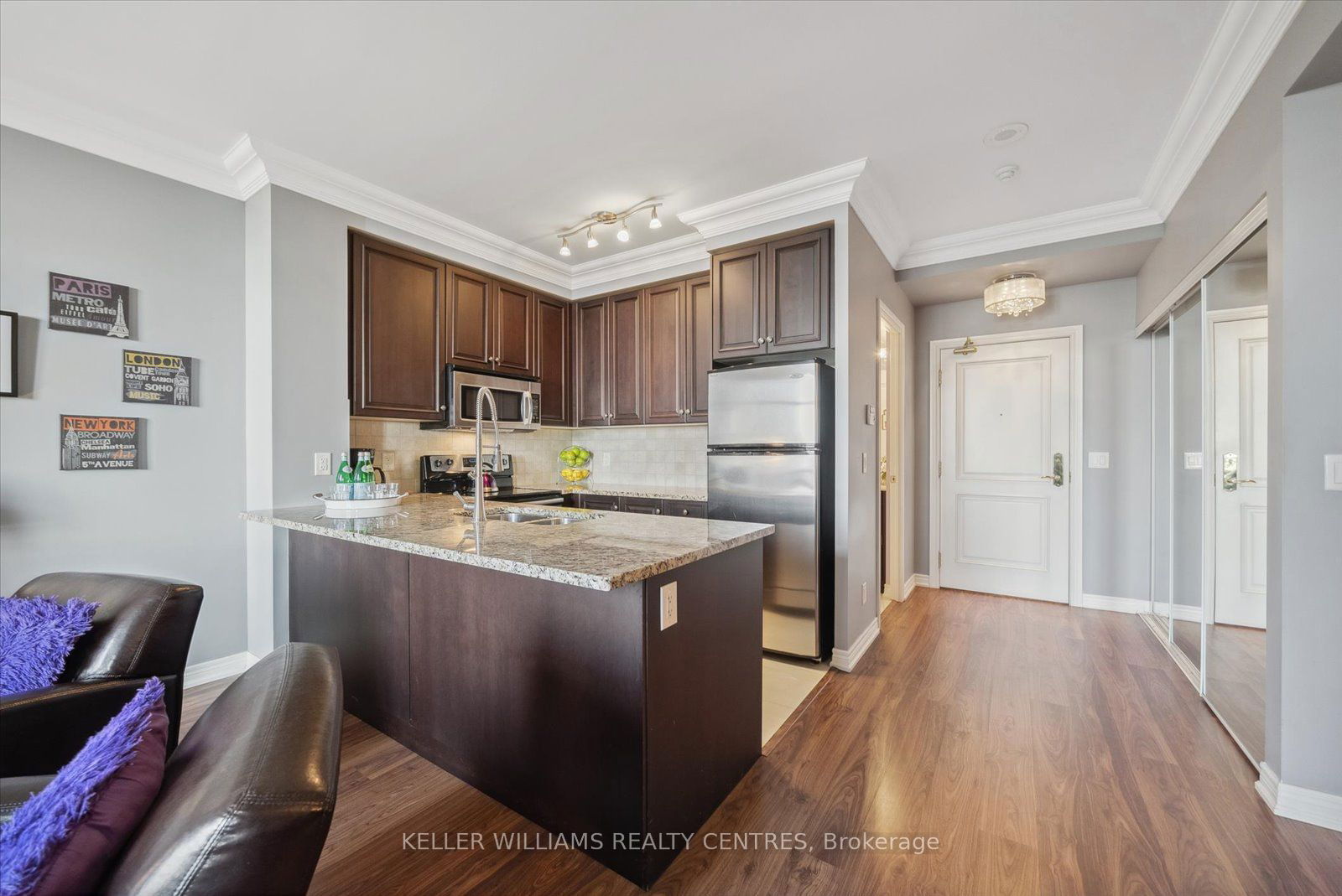 9245 Jane St, unit 1601 for sale