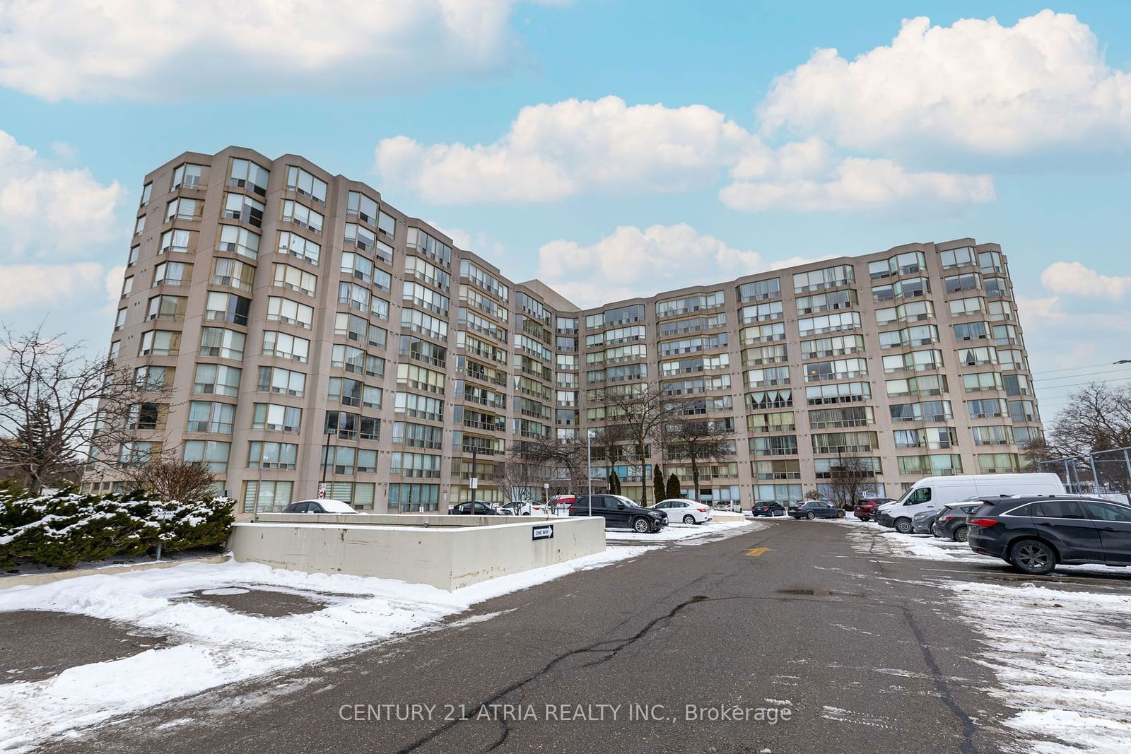 309 Major Mackenzie Dr, unit 1011 for sale