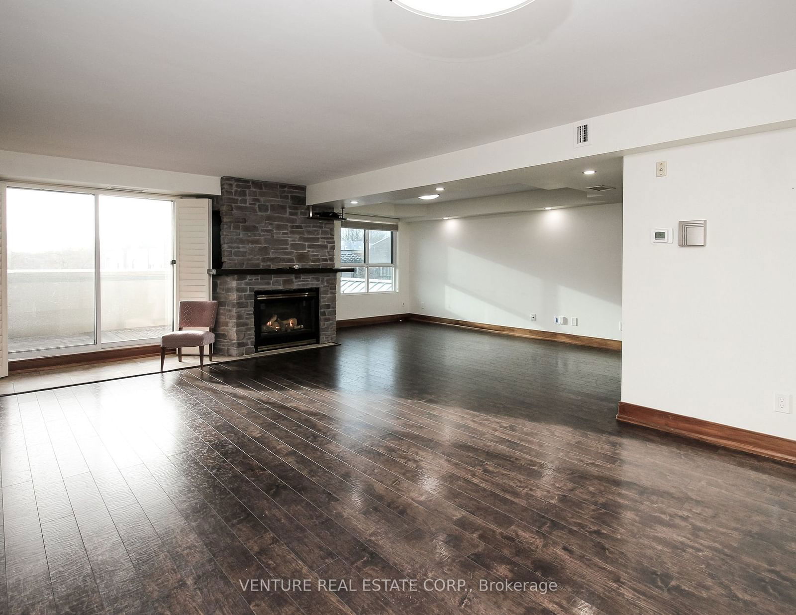 121 Woodbridge Ave, unit 312 for sale