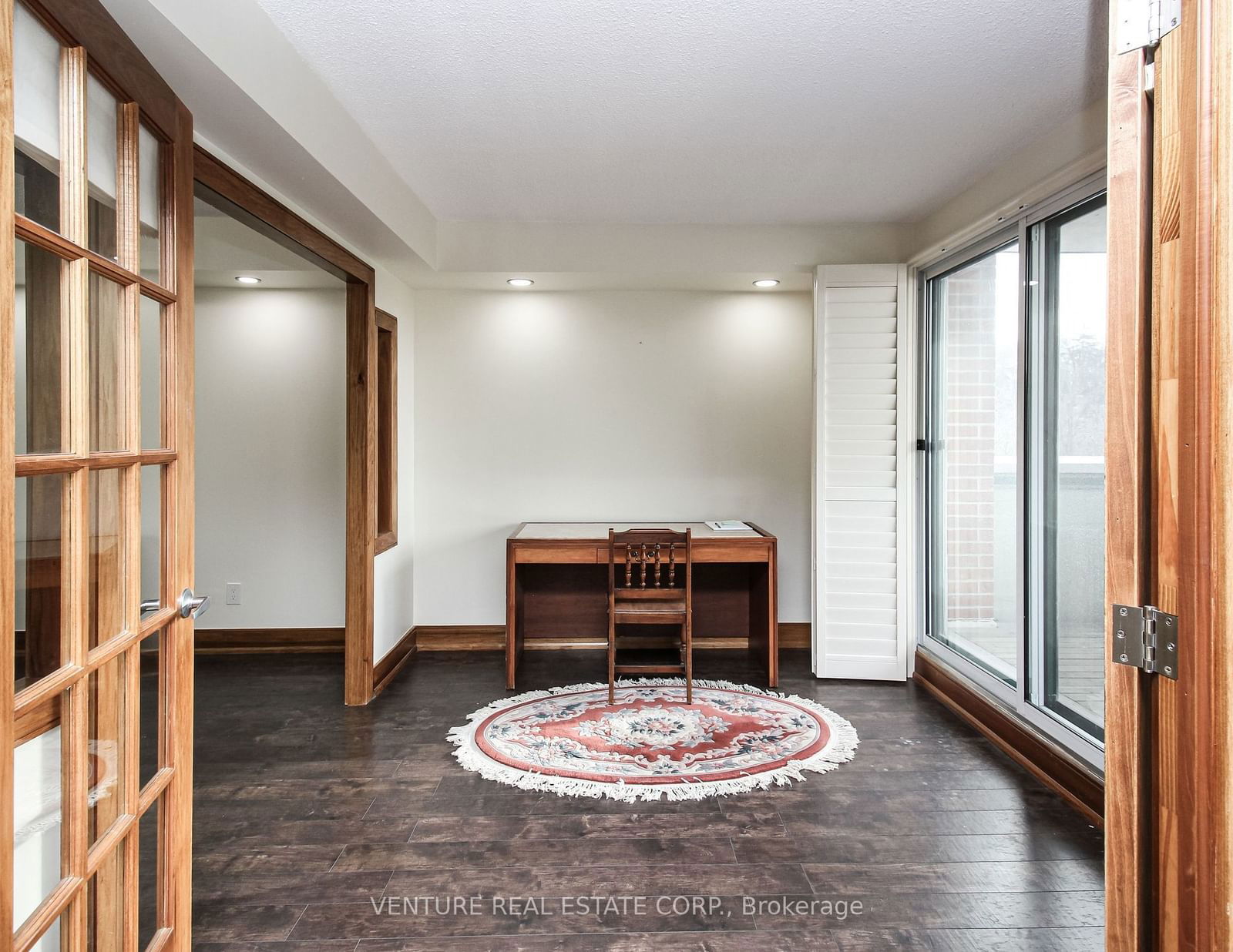 121 Woodbridge Ave, unit 312 for sale