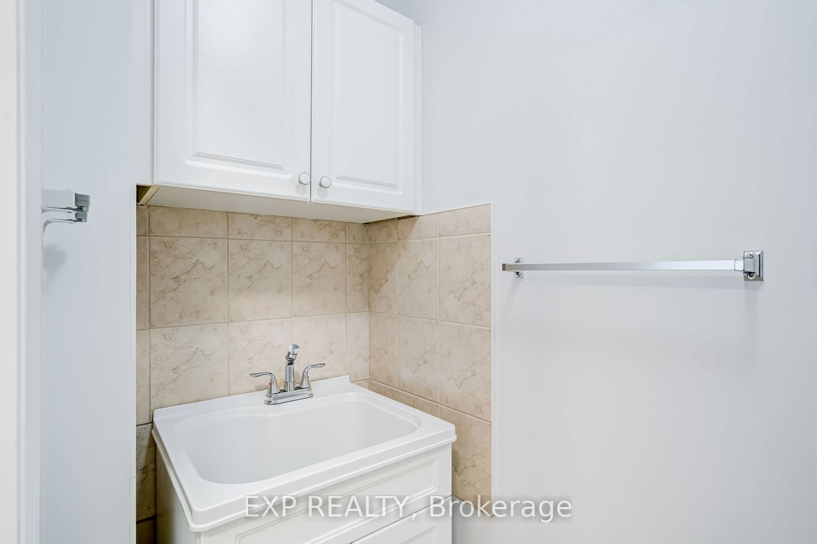 9901 Keele St, unit 108 for sale