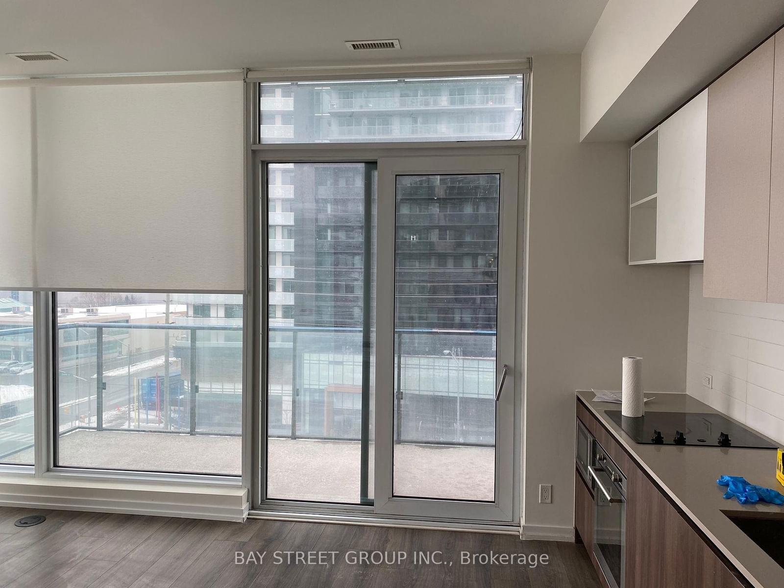 7890 Jane St, unit 608 for rent