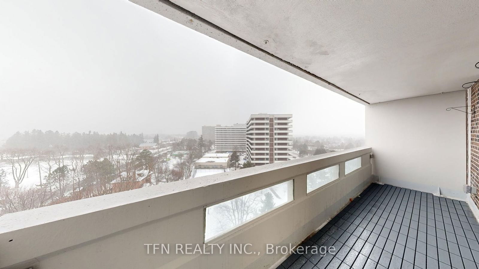 60 Inverlochy Blvd, unit 1105 for sale