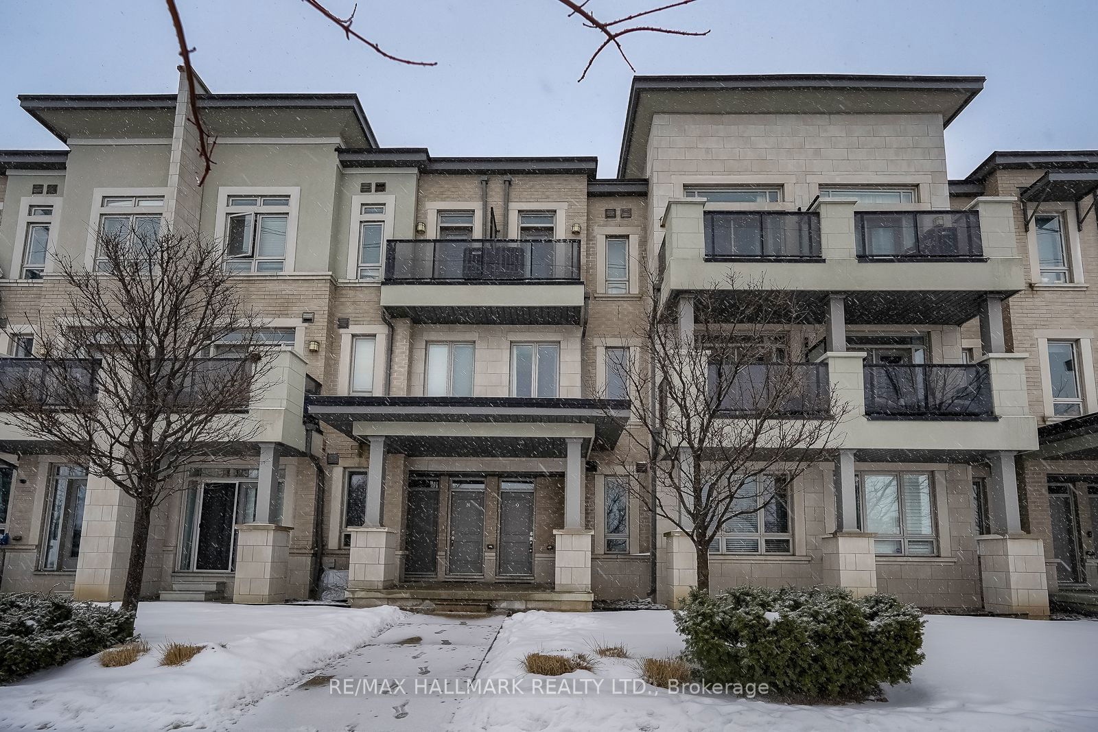 9601 Jane St, unit 9 for sale