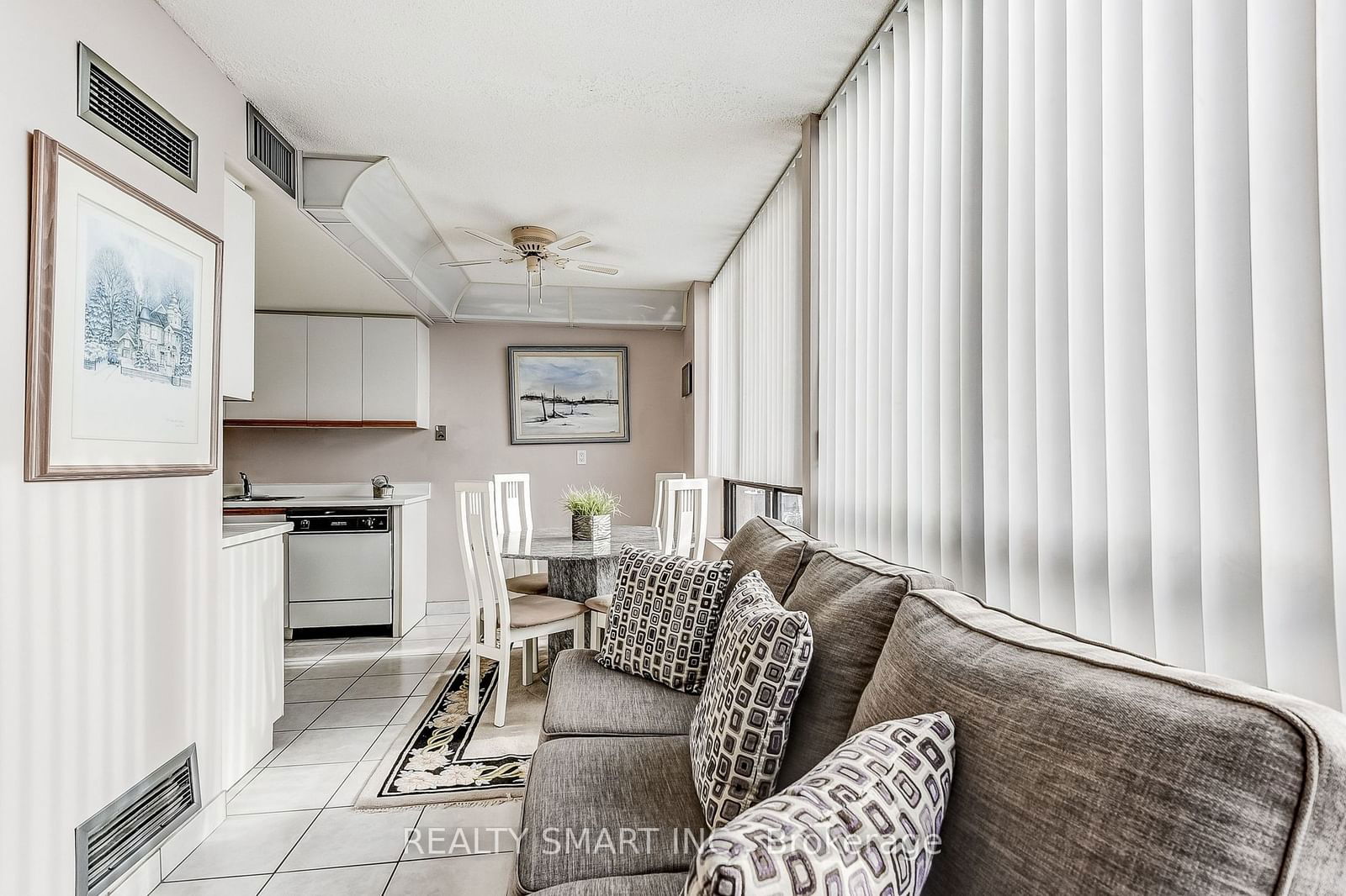 7601 Bathurst Condo, Vaughan, Toronto