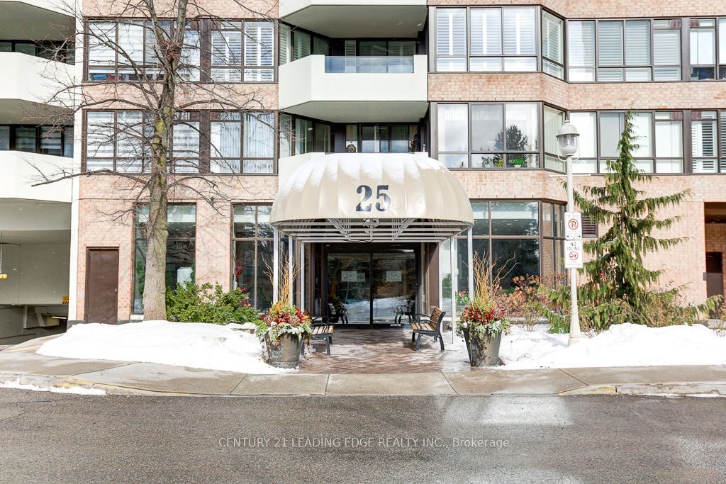 25 AUSTIN Dr, unit 321 for sale