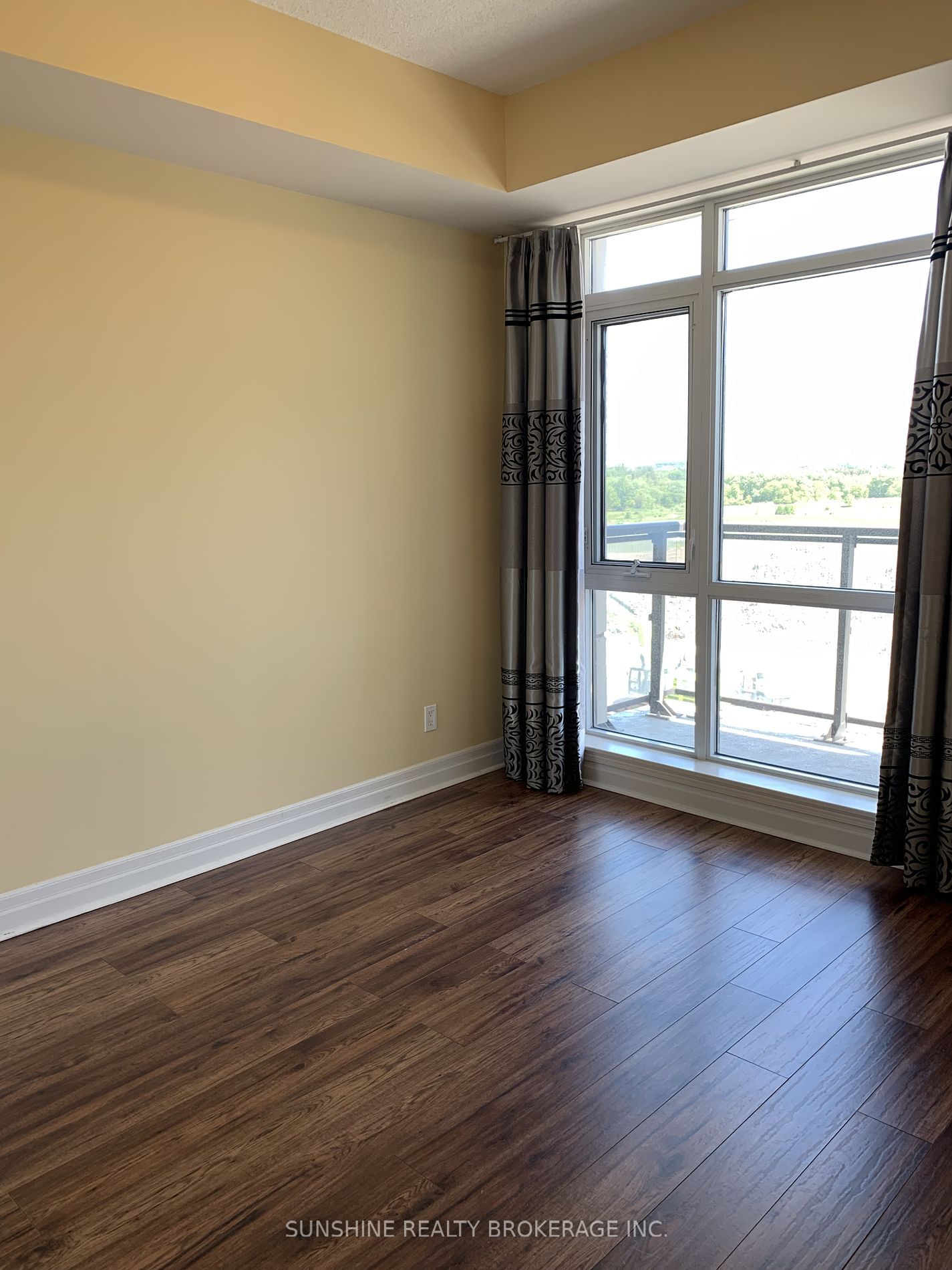 8110 Birchmount Rd, unit 515 for rent