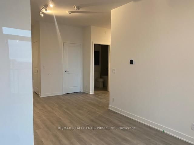 30 Upper Mall Way, unit 1706A for rent