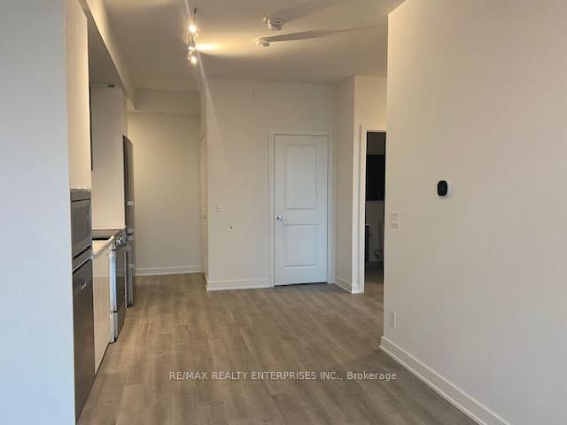 30 Upper Mall Way, unit 1706A for rent