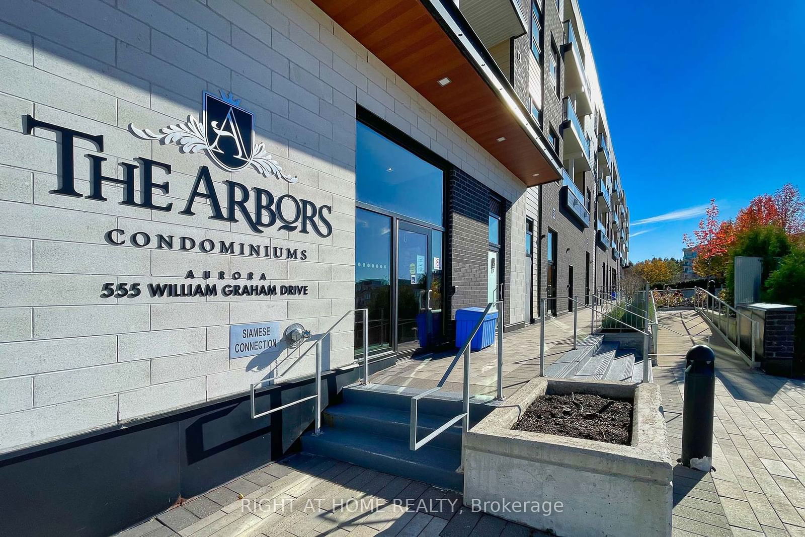 The Arbors Condos, Aurora, Toronto