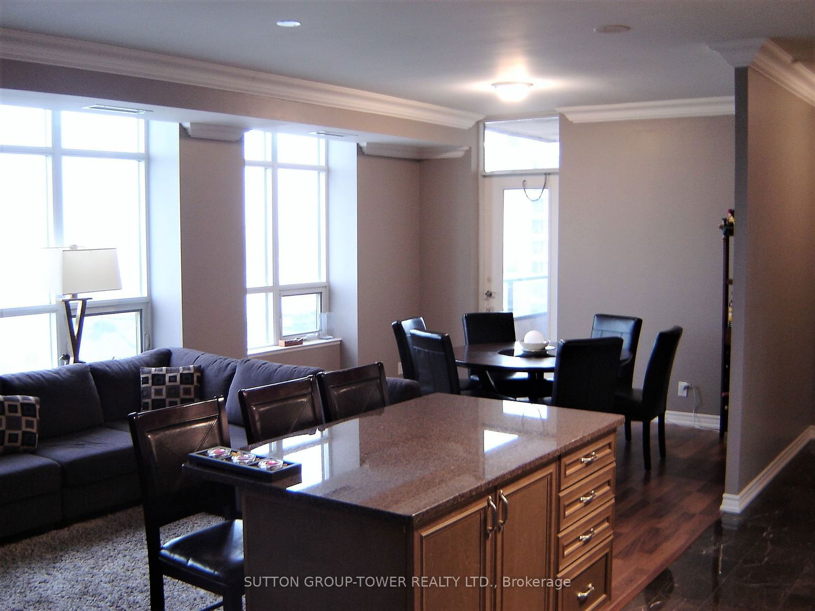 9225 Jane St, unit 1204 for rent