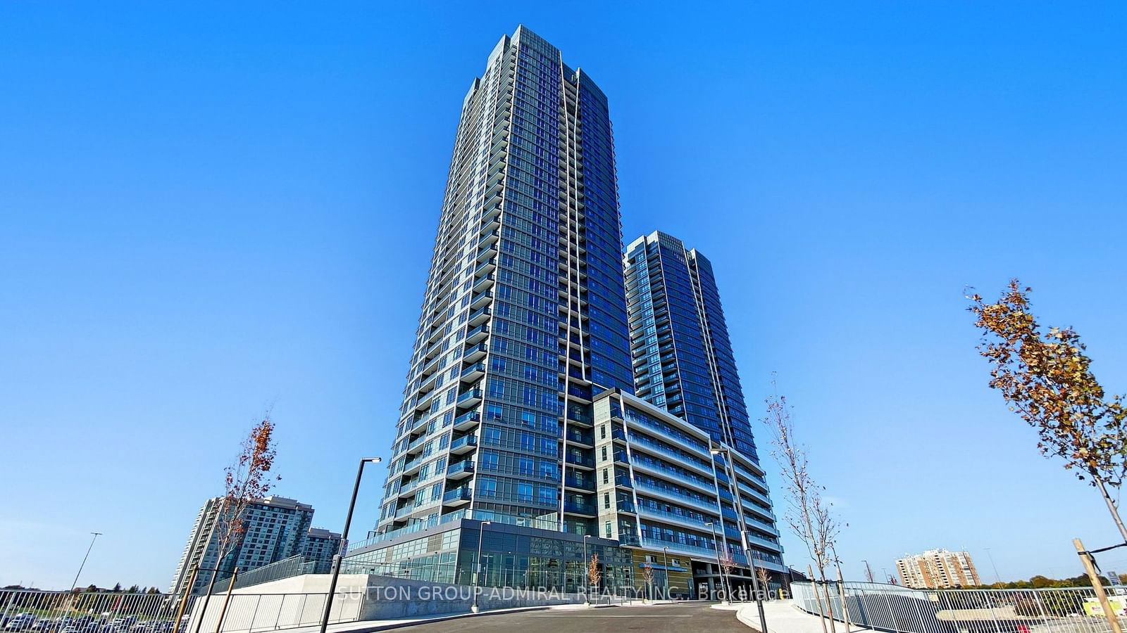 30 Upper Mall Way, unit 1711 for rent