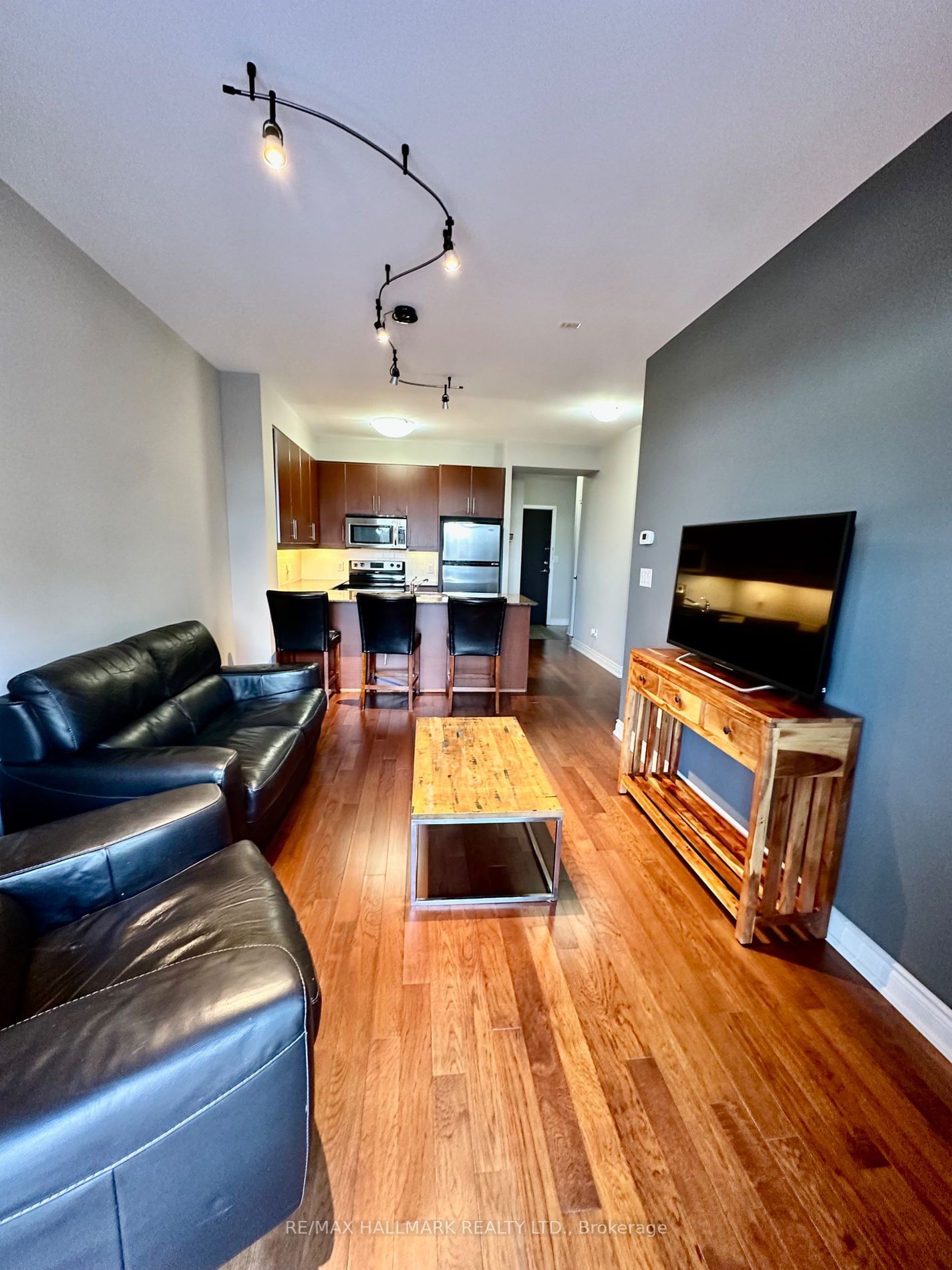 281 Woodbridge Ave S, unit 410 for sale