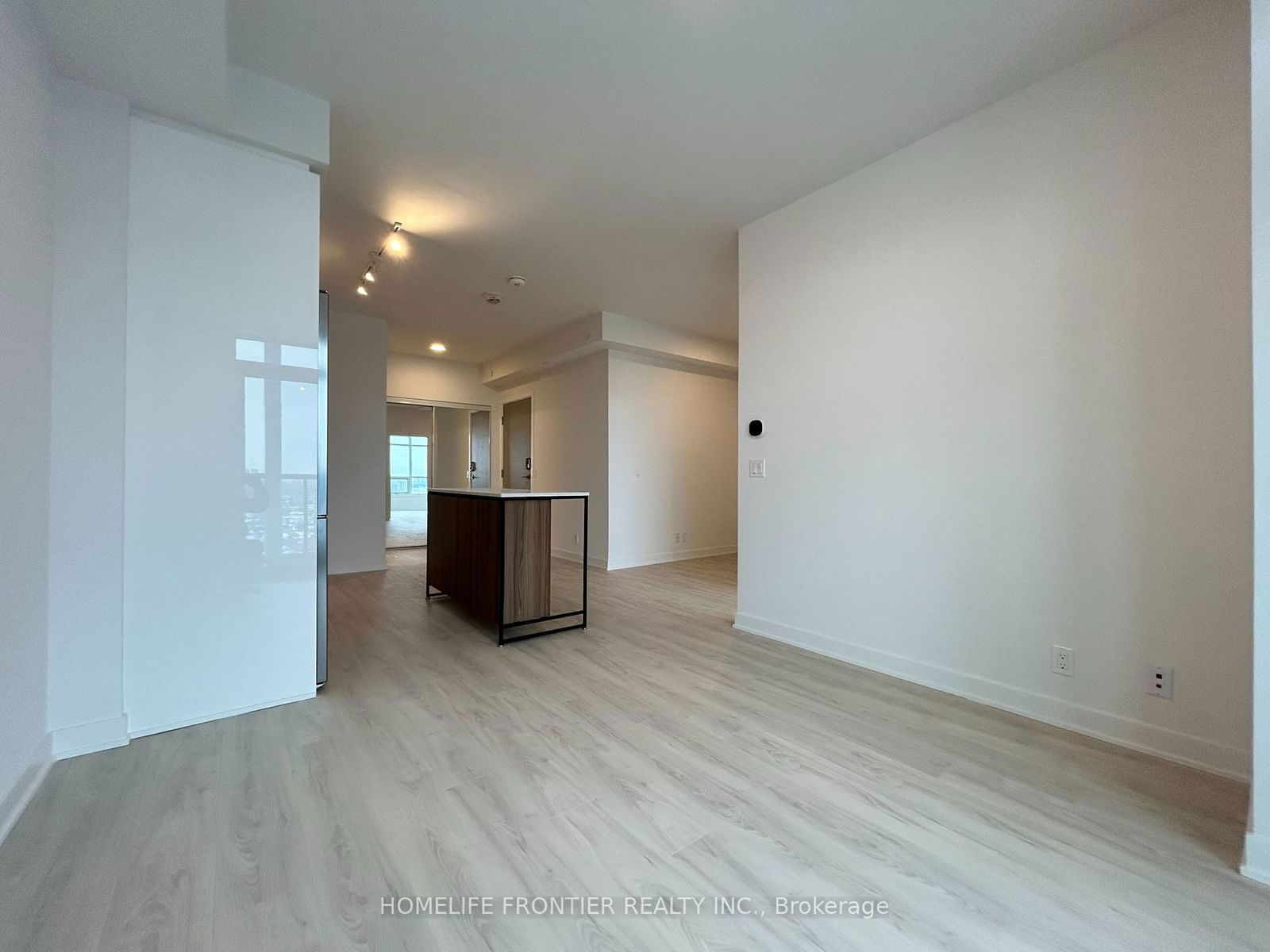 30 Upper Mall Way, unit Suite A-1811 for rent