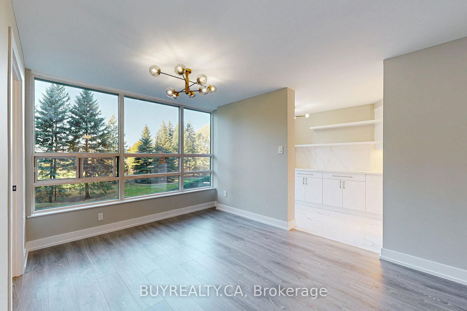 7905 Bayview Ave, unit 218 for sale