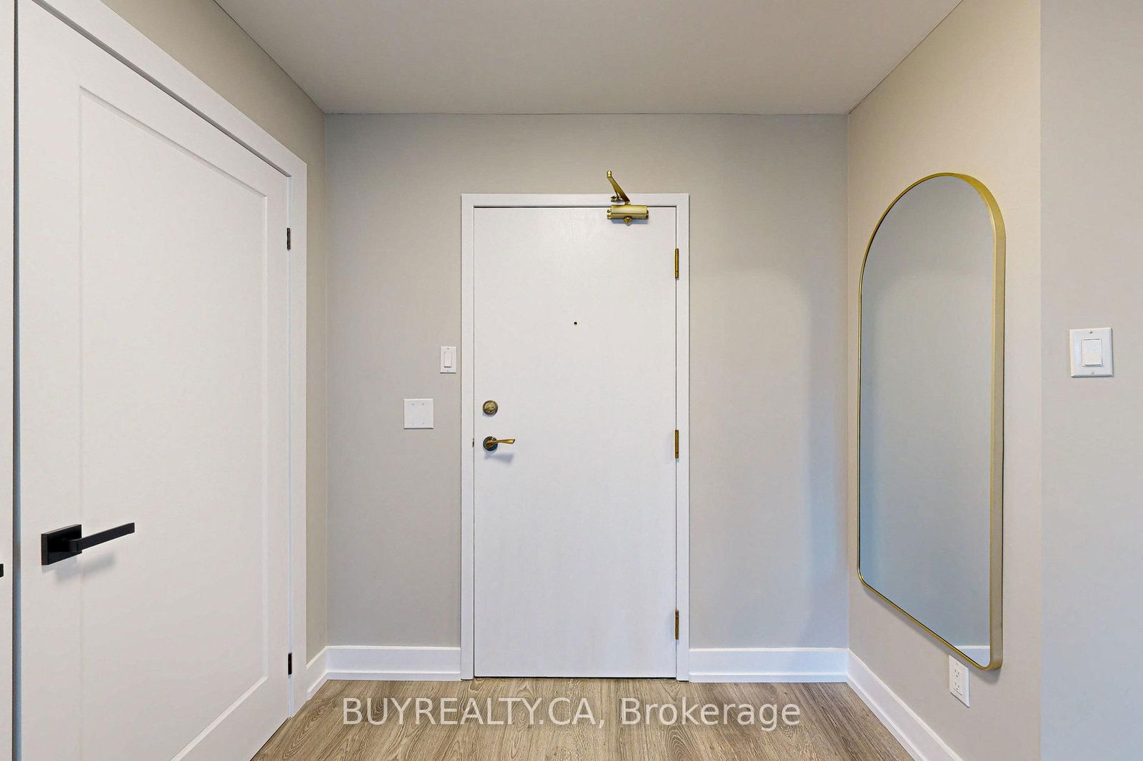 7905 Bayview Ave, unit 218 for sale