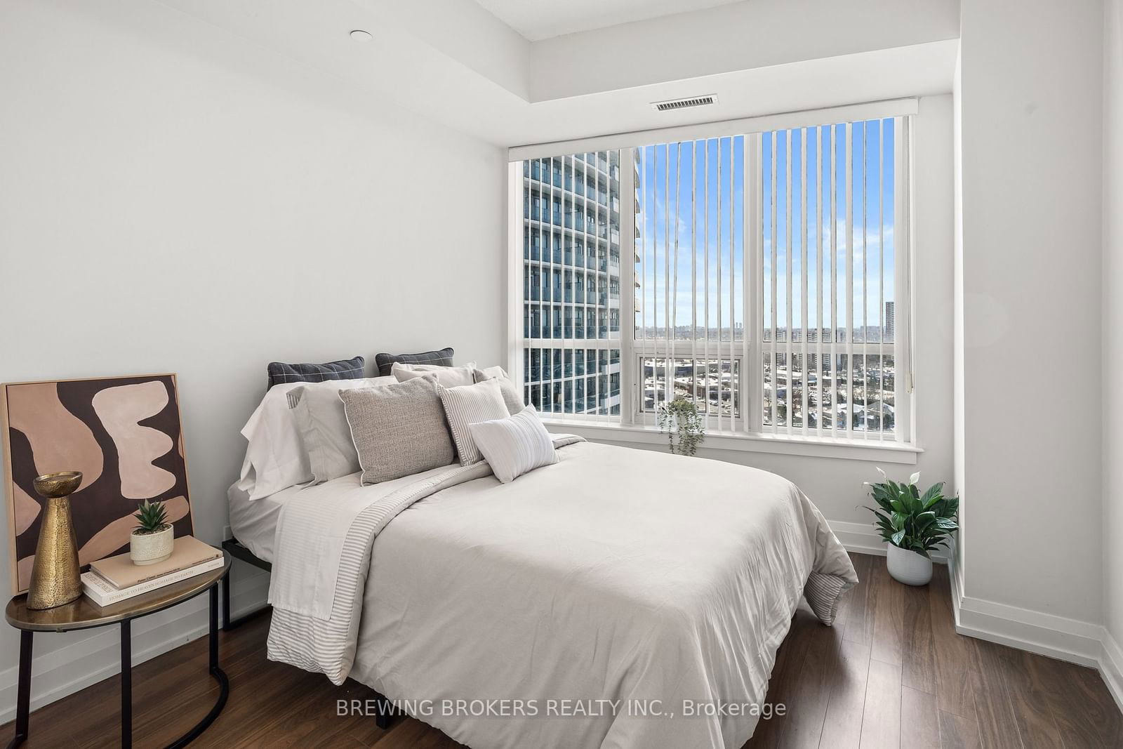 7171 Yonge St, unit 1812 for sale