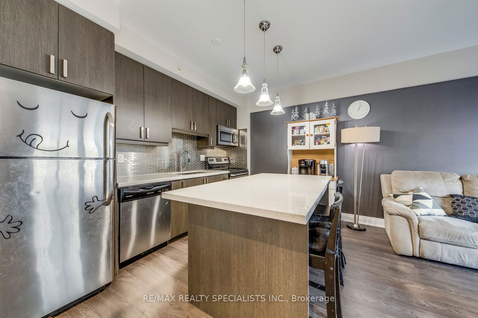 24 Woodstream Blvd, unit 118 for sale