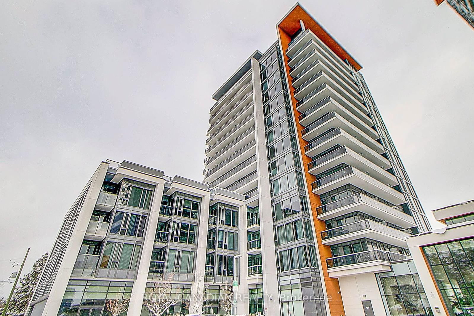 9608 yonge St, unit 208 for sale