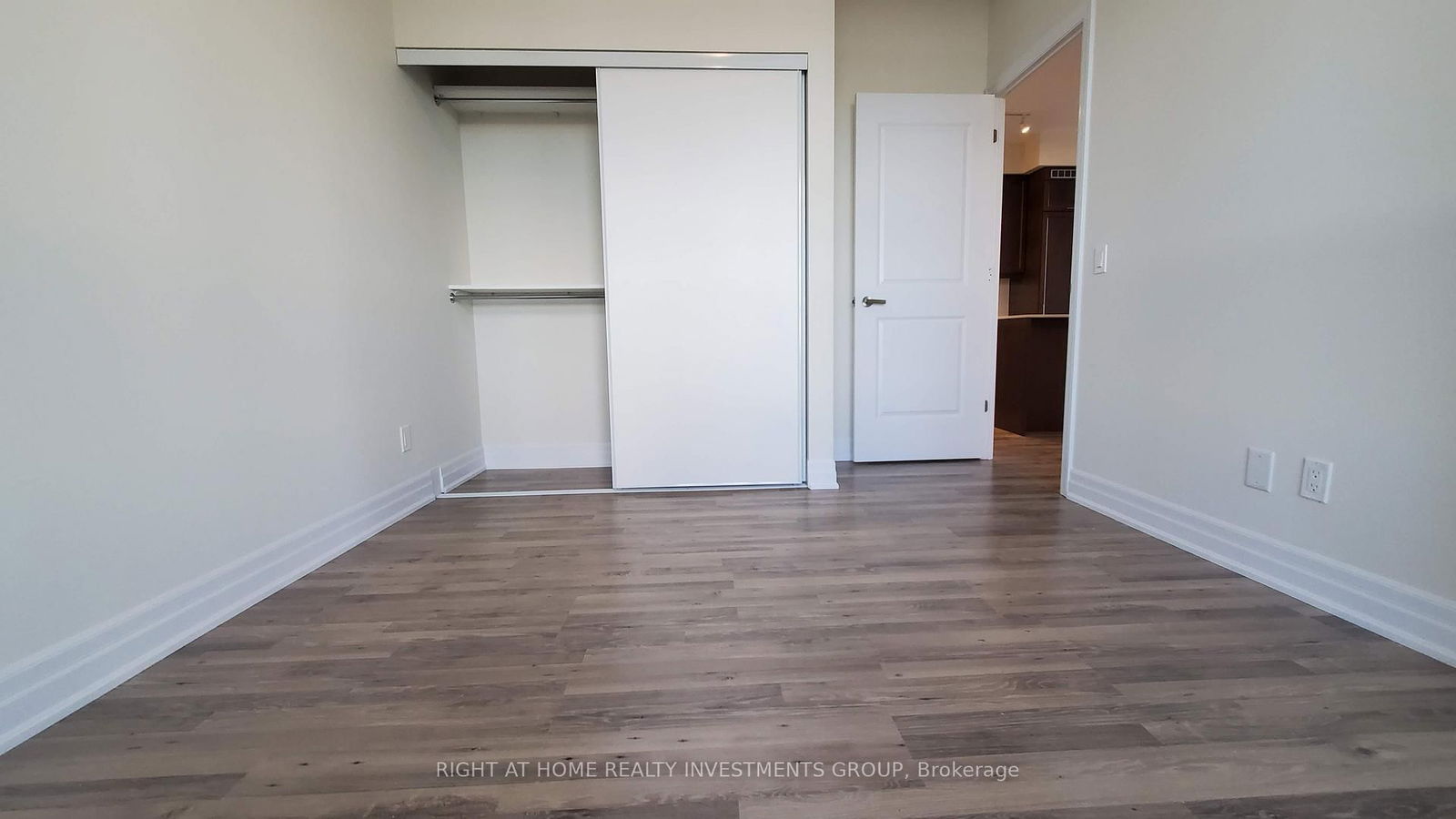 9085 Jane St, unit 1003 for rent