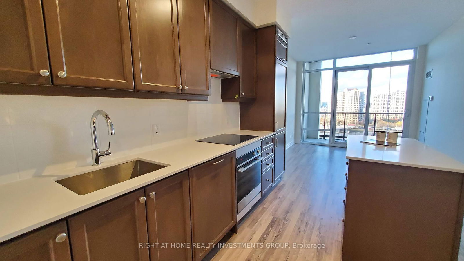 9085 Jane St, unit 1003 for rent