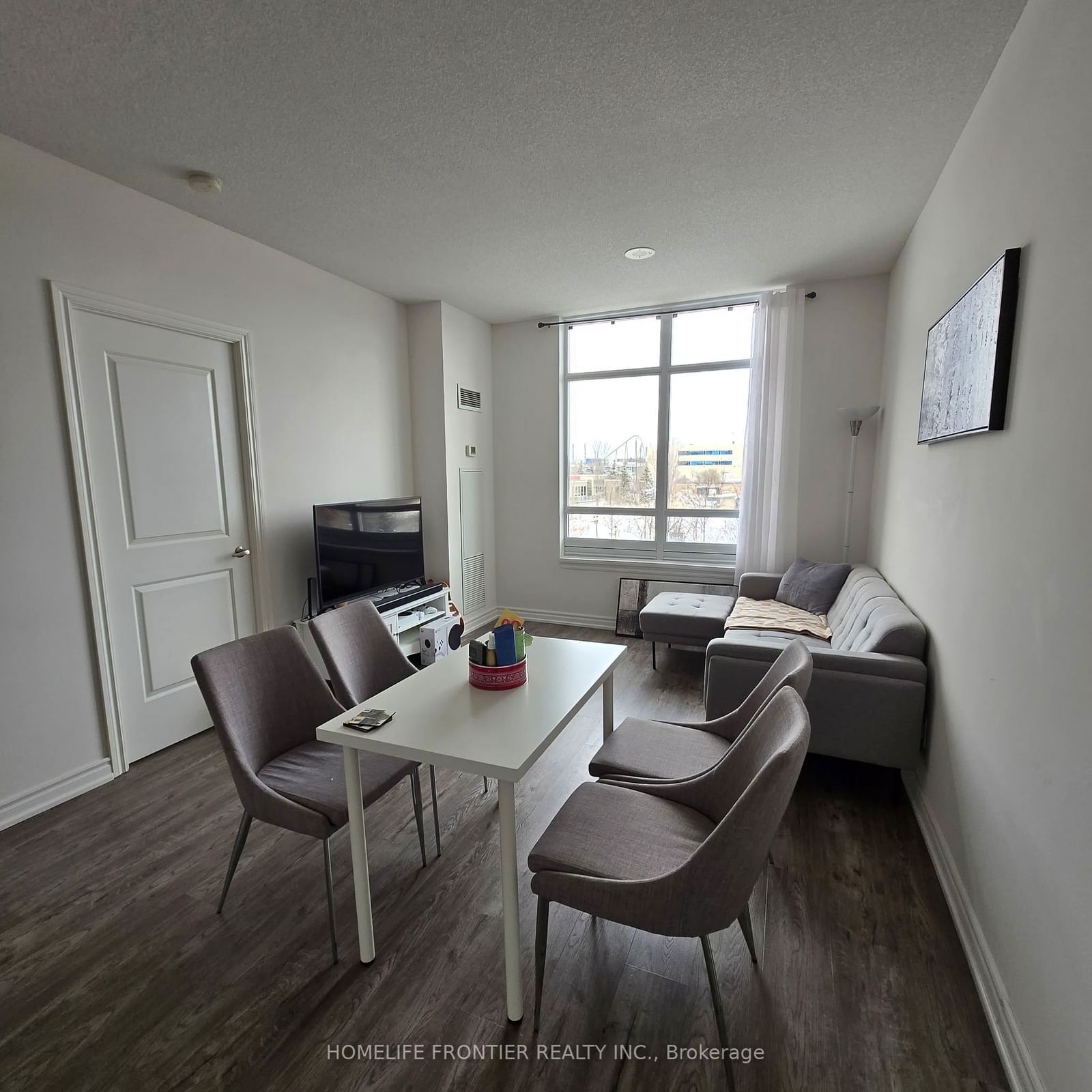 9245 Jane St, unit 312 for rent