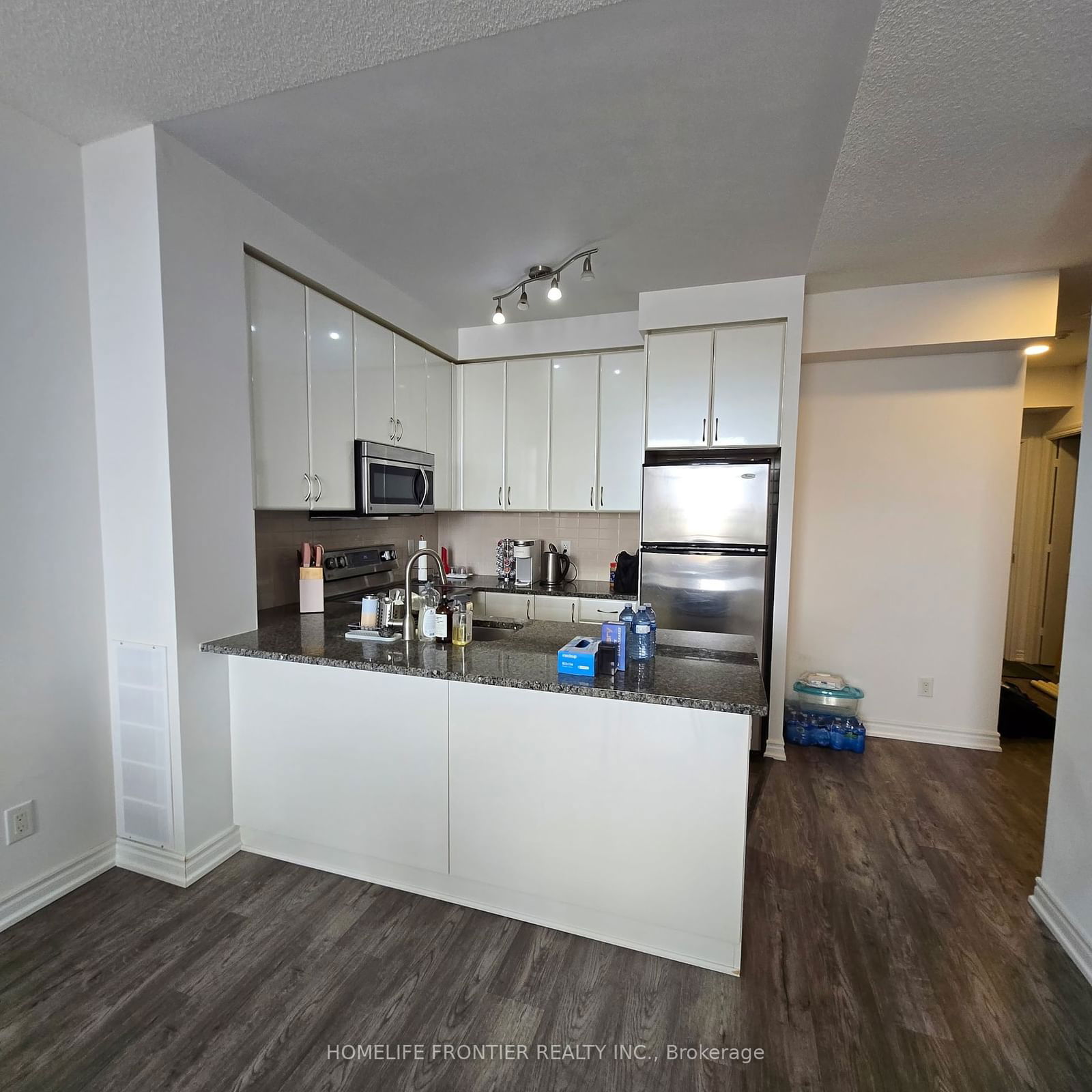 9245 Jane St, unit 312 for rent