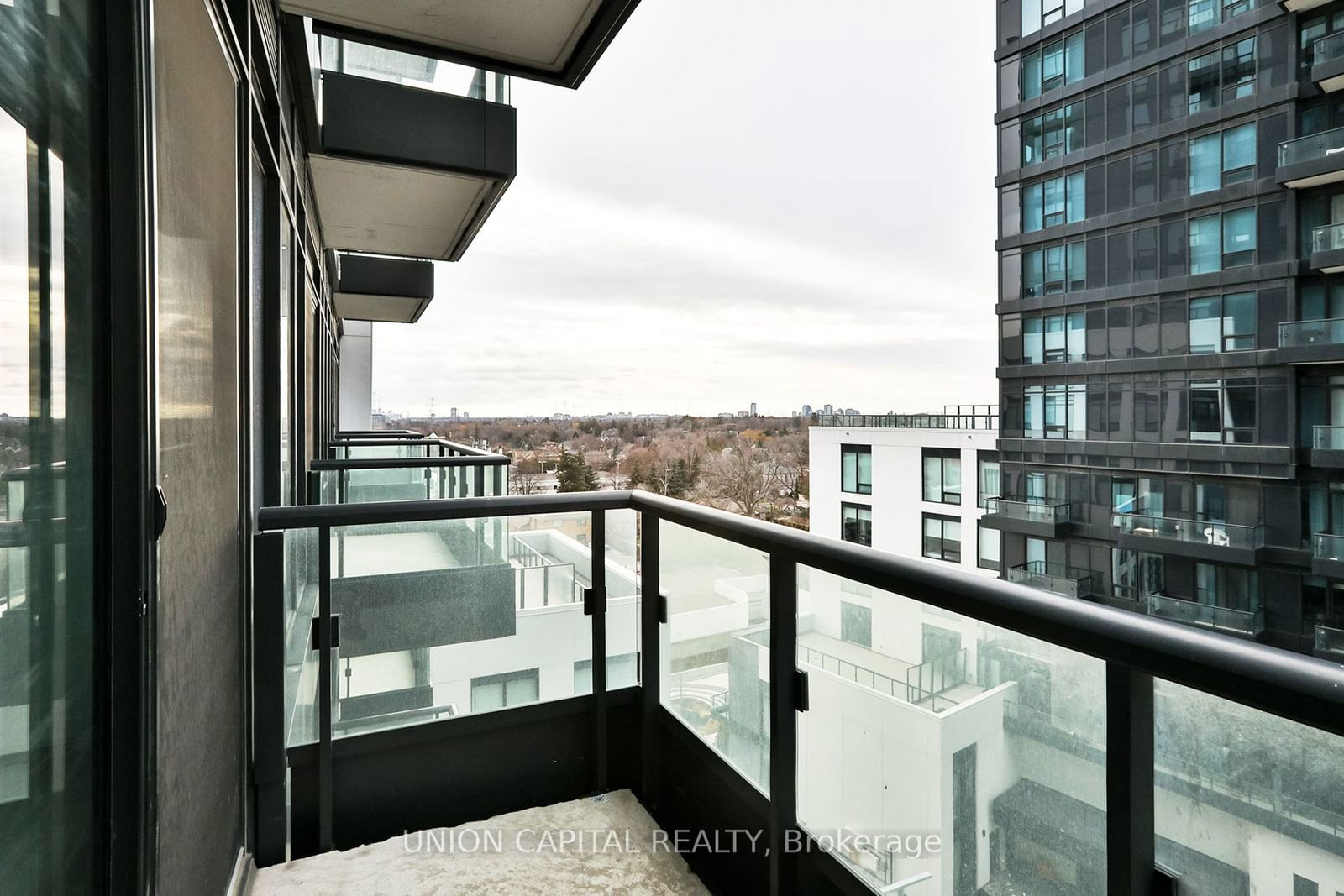 8868 Yonge St, unit 702E for sale