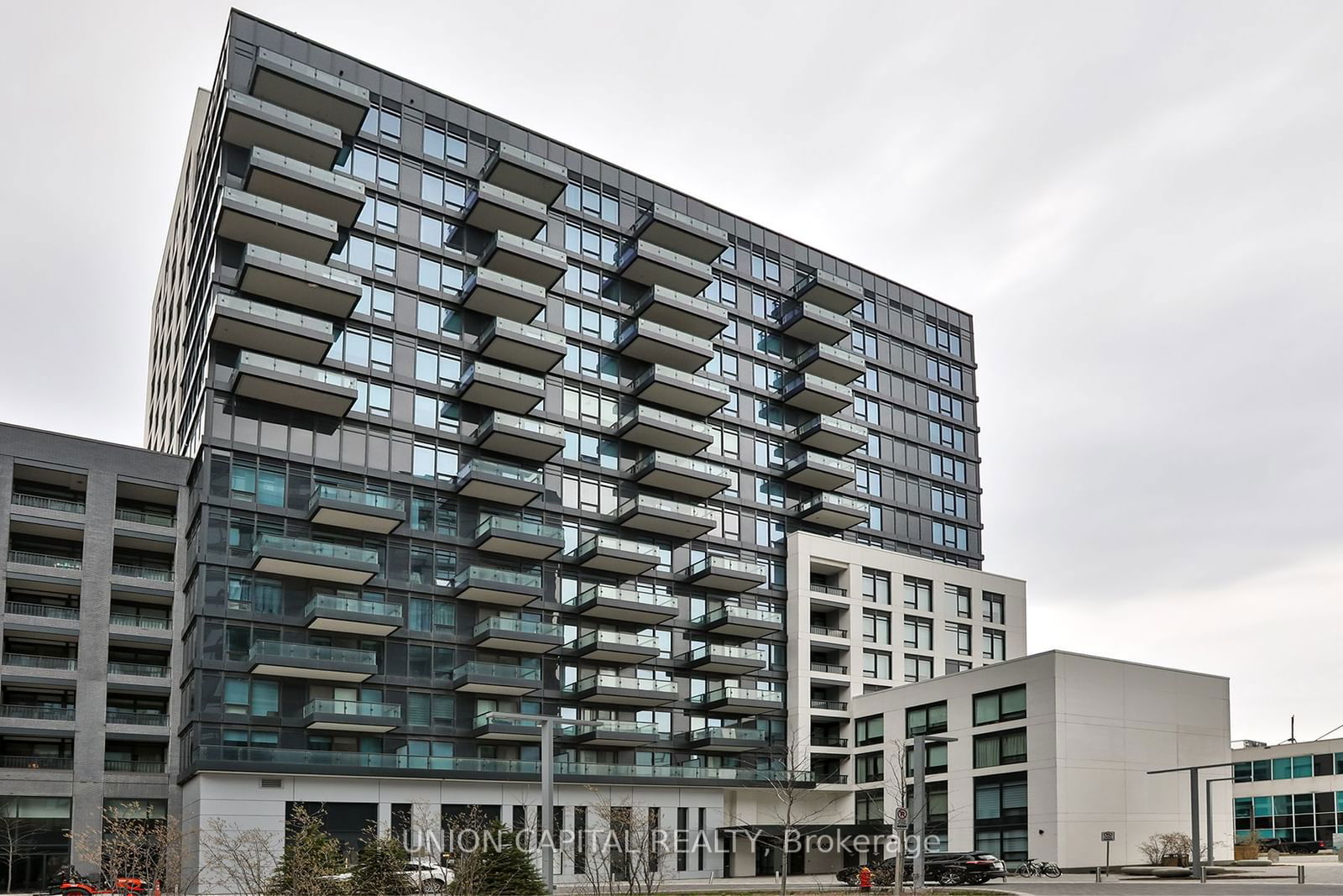 8868 Yonge St, unit 702E for sale