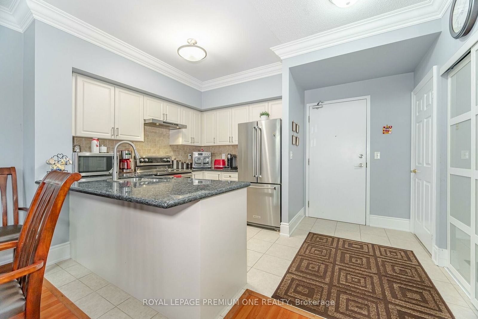 9451 Jane St, unit 210 for sale