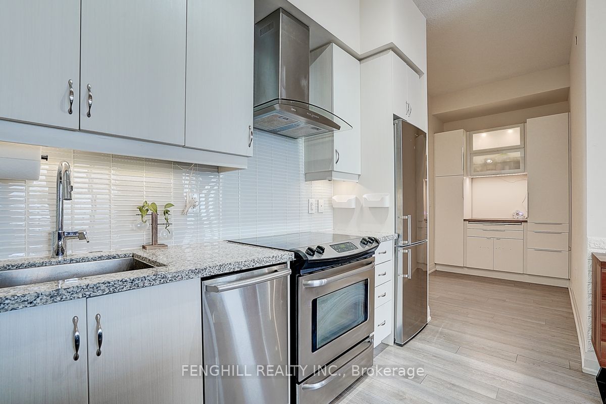 8763 Bayview Ave, unit 506 for sale