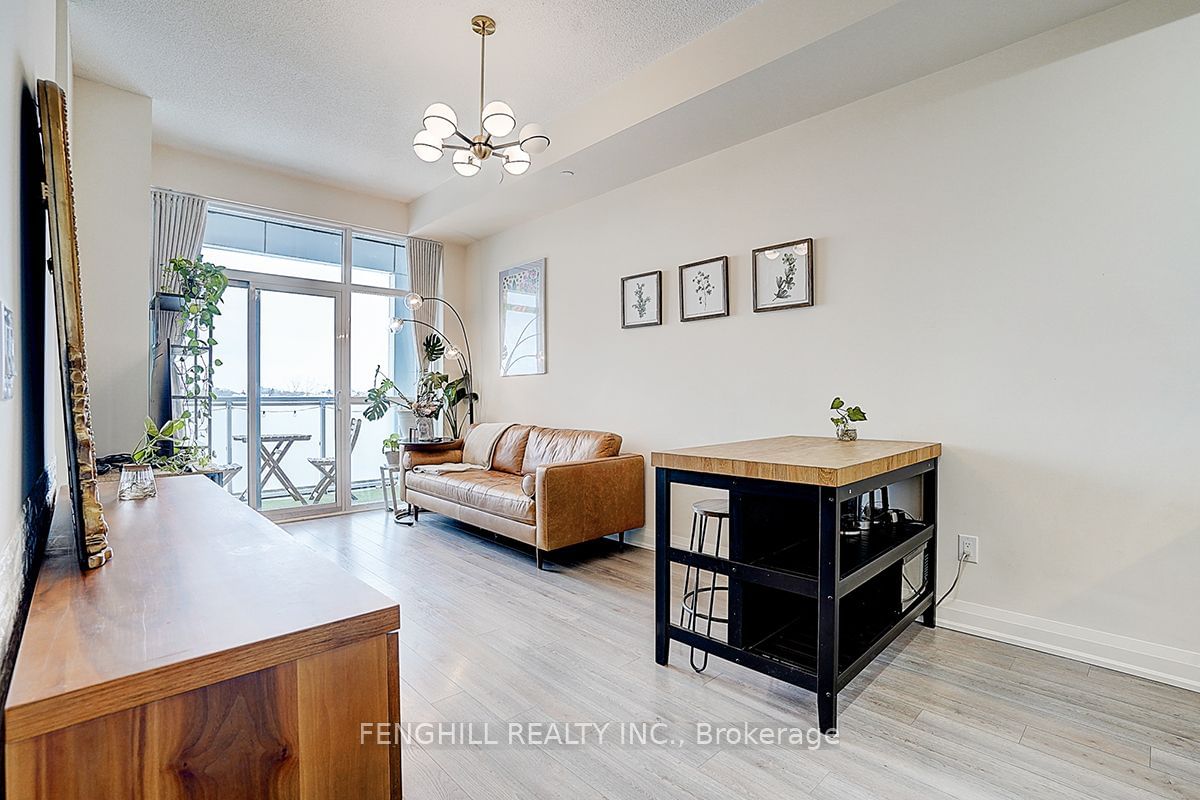 8763 Bayview Ave, unit 506 for sale