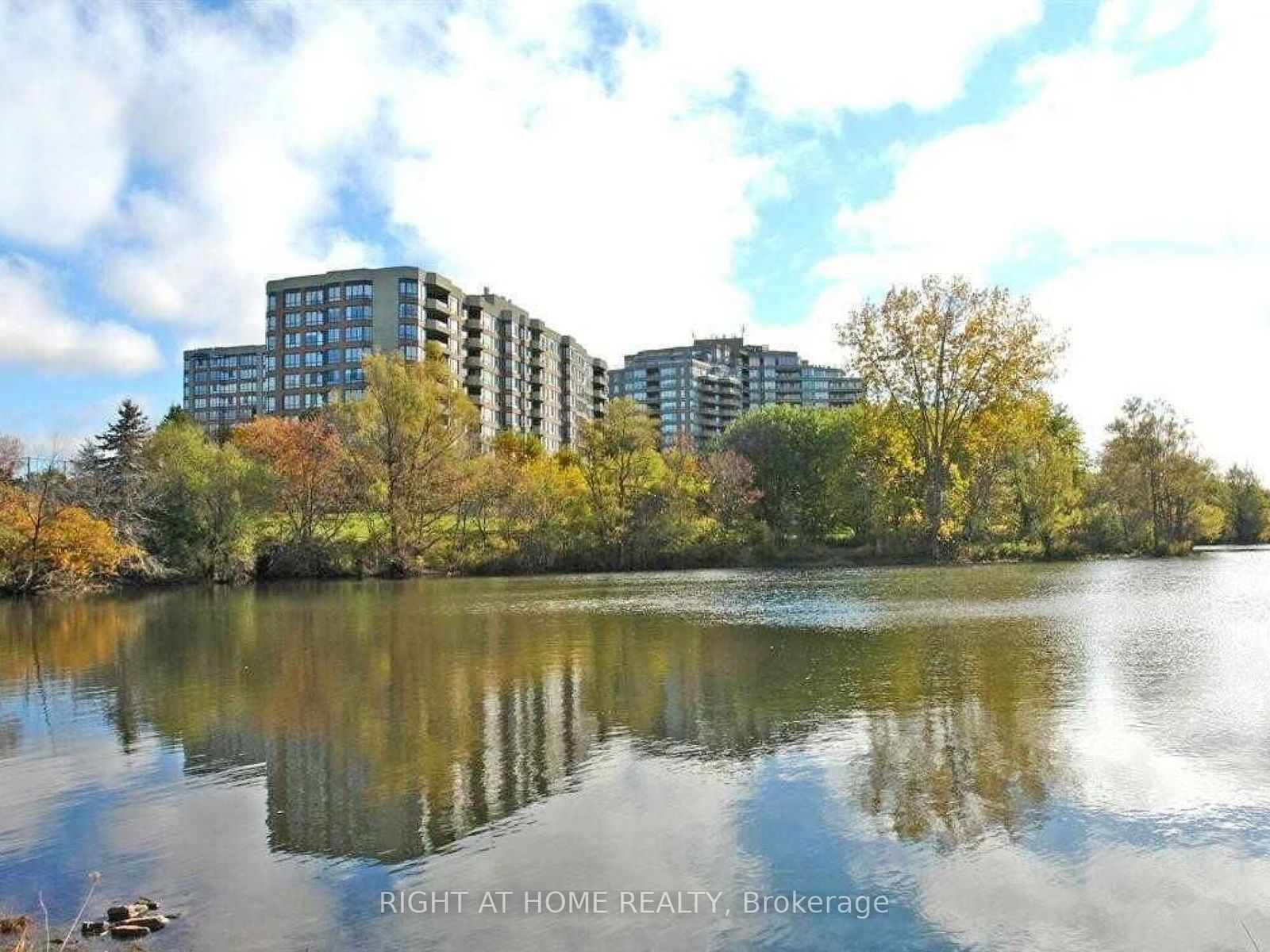 25 Austin Dr, unit 126 for sale