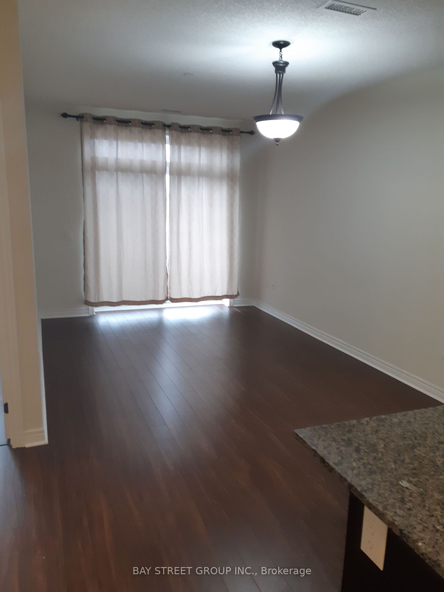 7325 Markham Rd, unit 305 for rent