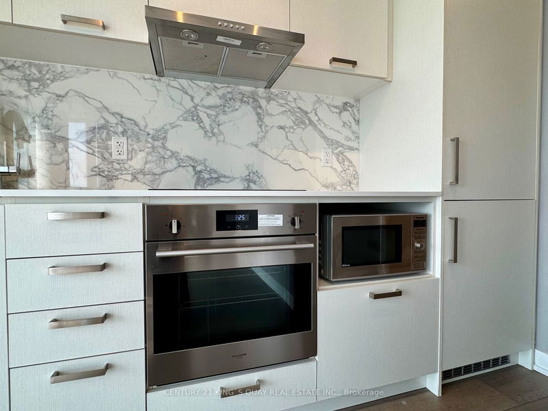 38 Honeycrisp Cres, unit 1609 for rent