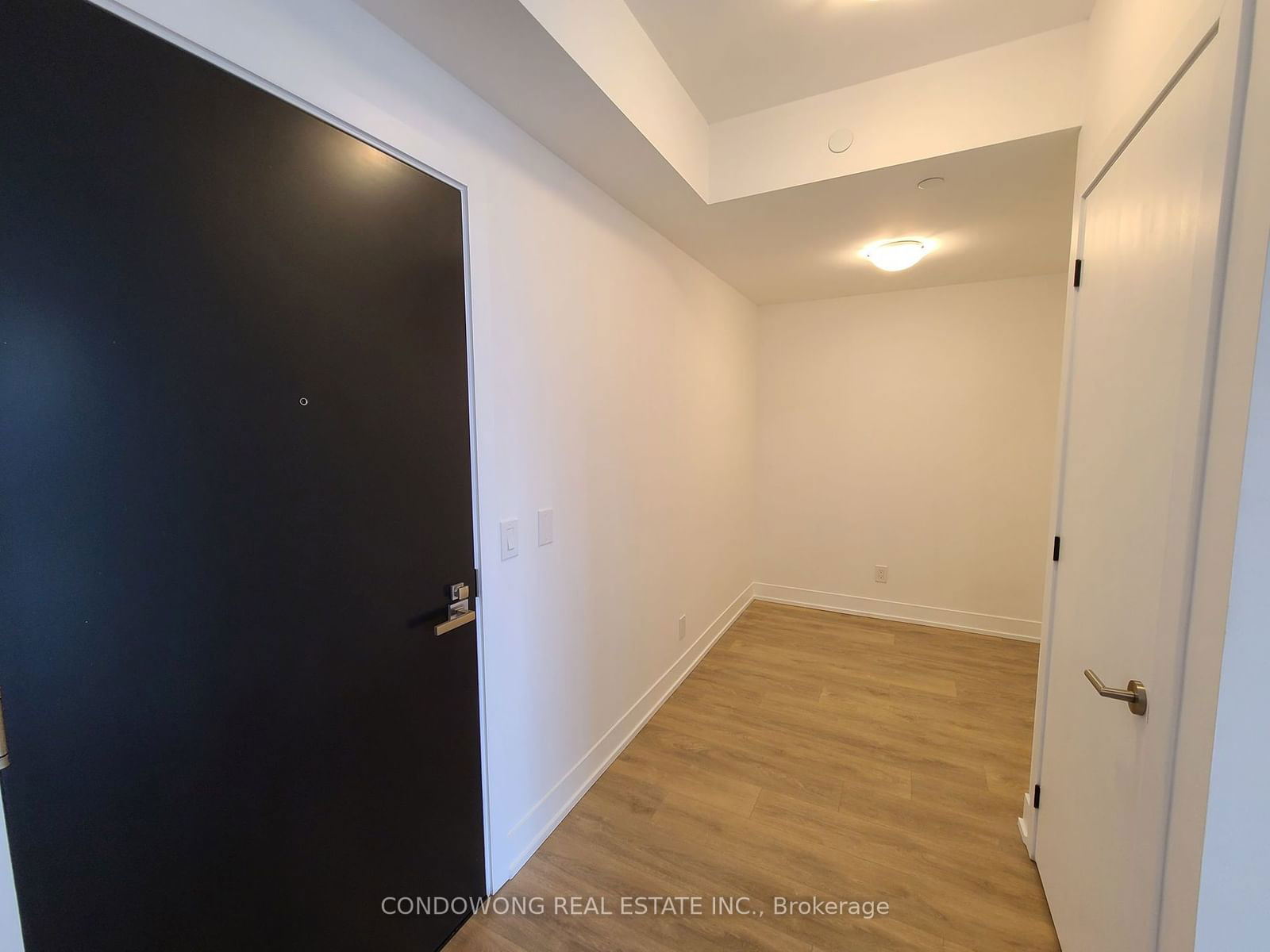 9471 Yonge St, unit 524 for rent