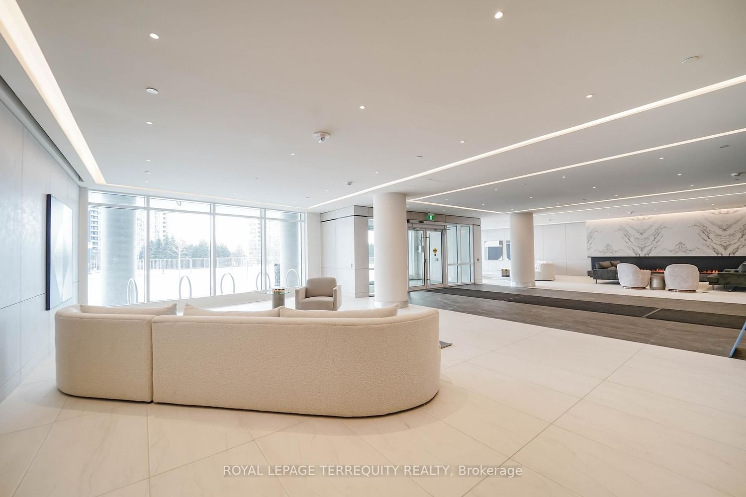 50 Upper Mall Way, unit 2612 for sale