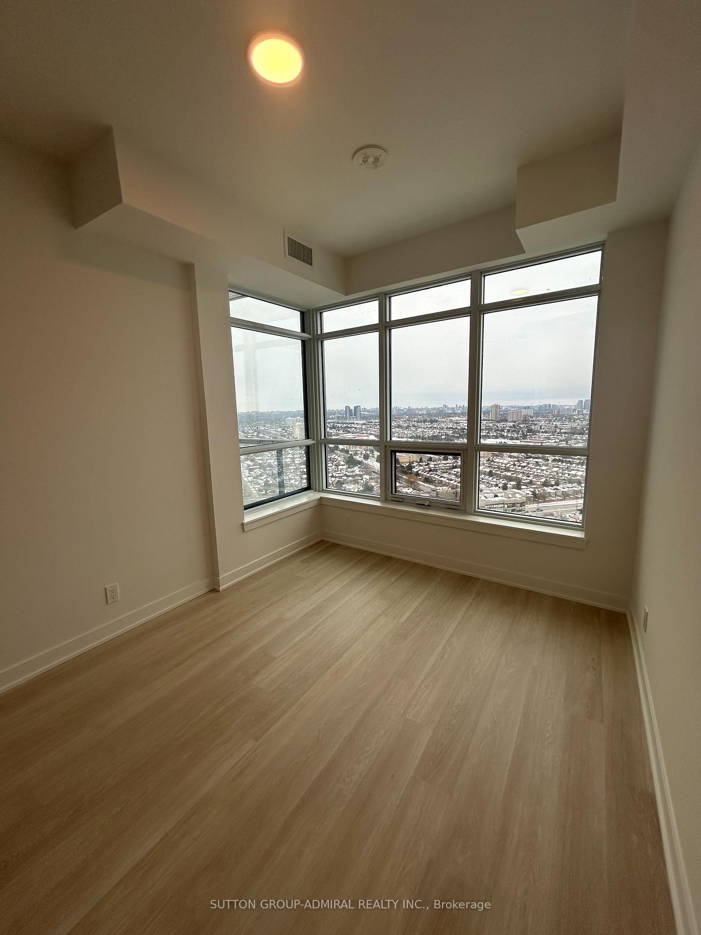 30 Upper Mall Way, unit 3101 for rent