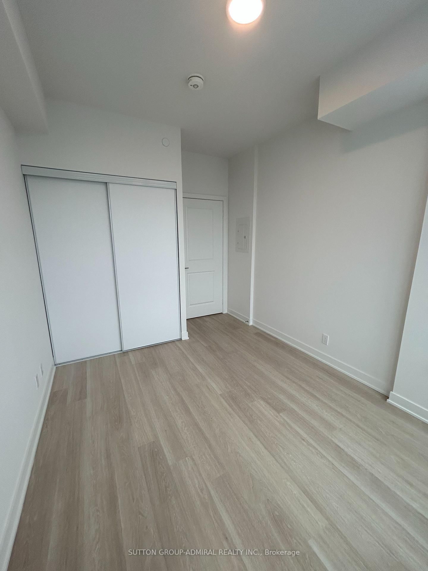 30 Upper Mall Way, unit 3101 for rent