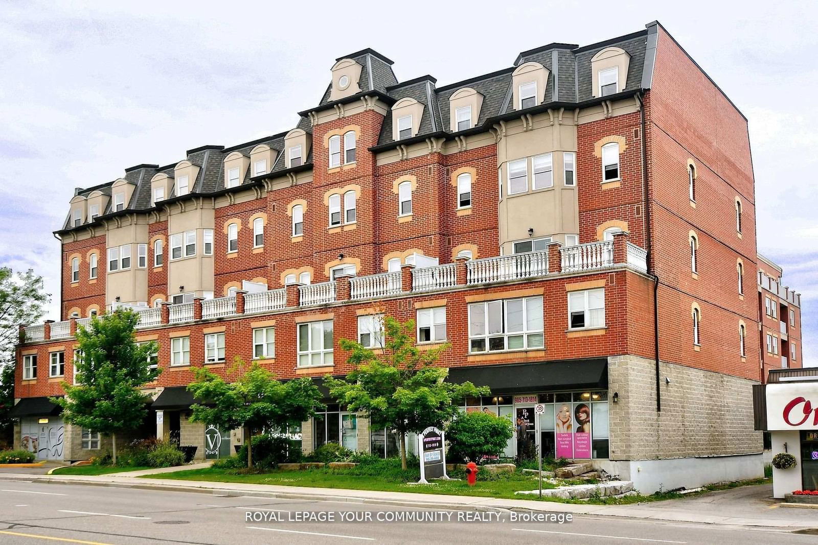 The Victorian Condos, Aurora, Toronto