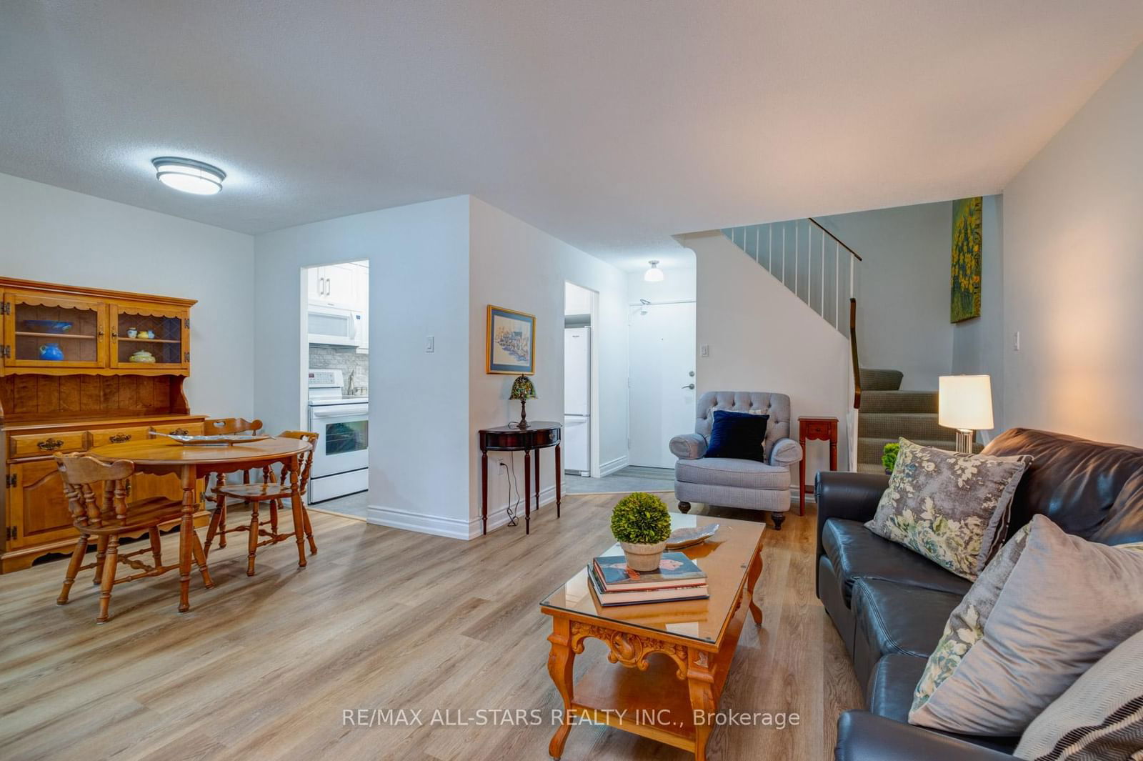 16A Elgin St N, unit 124 for sale