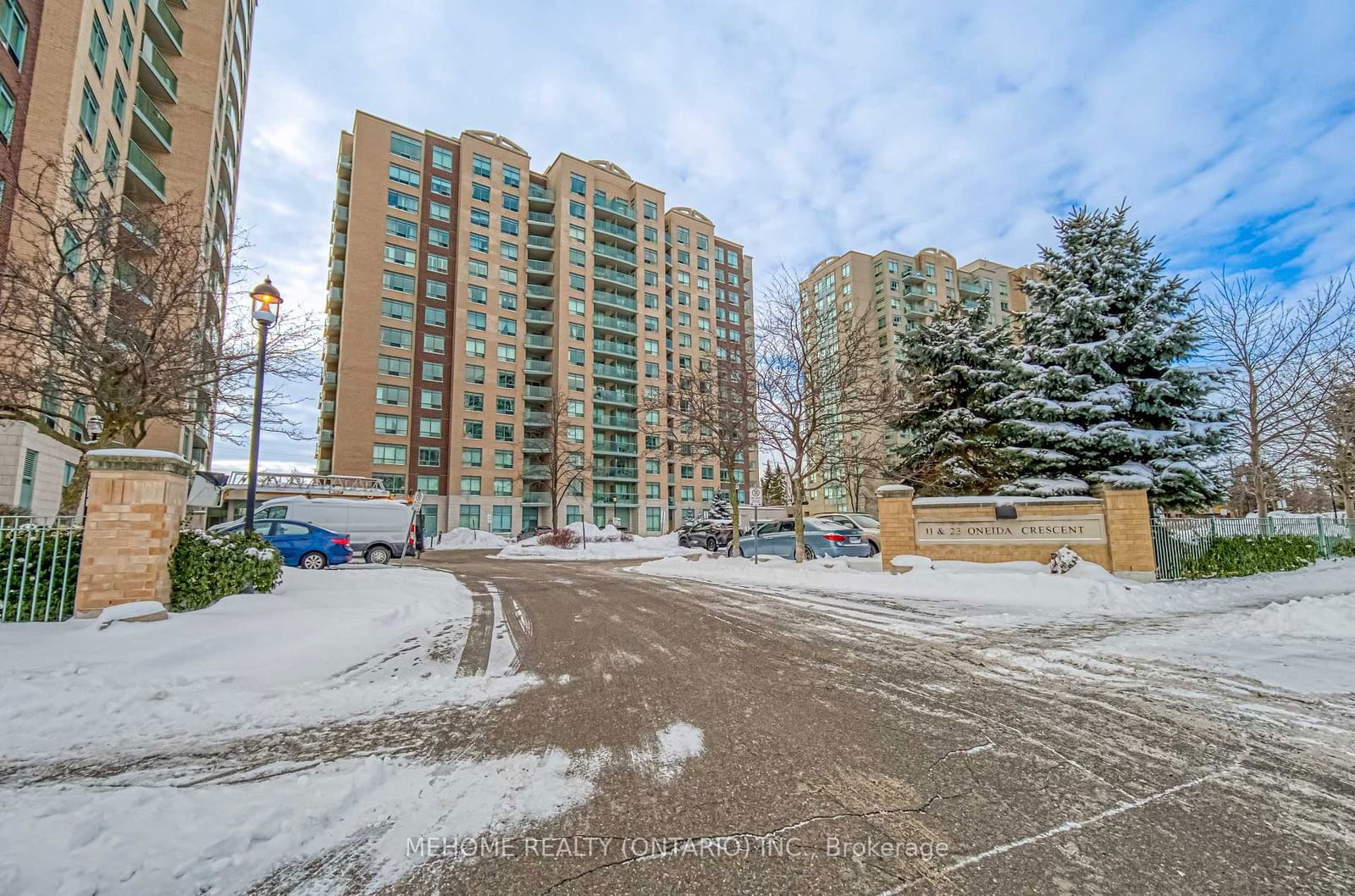 The Gates of Bayview IV Glen Condos, Richmond Hill, Toronto