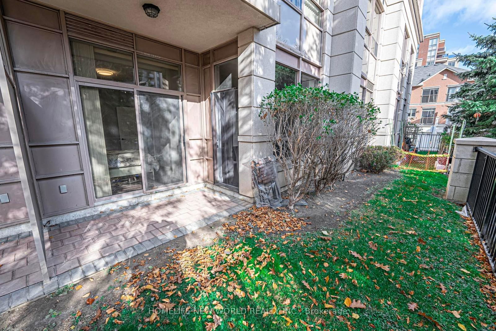 39 Galleria Pkwy, unit 105 for sale