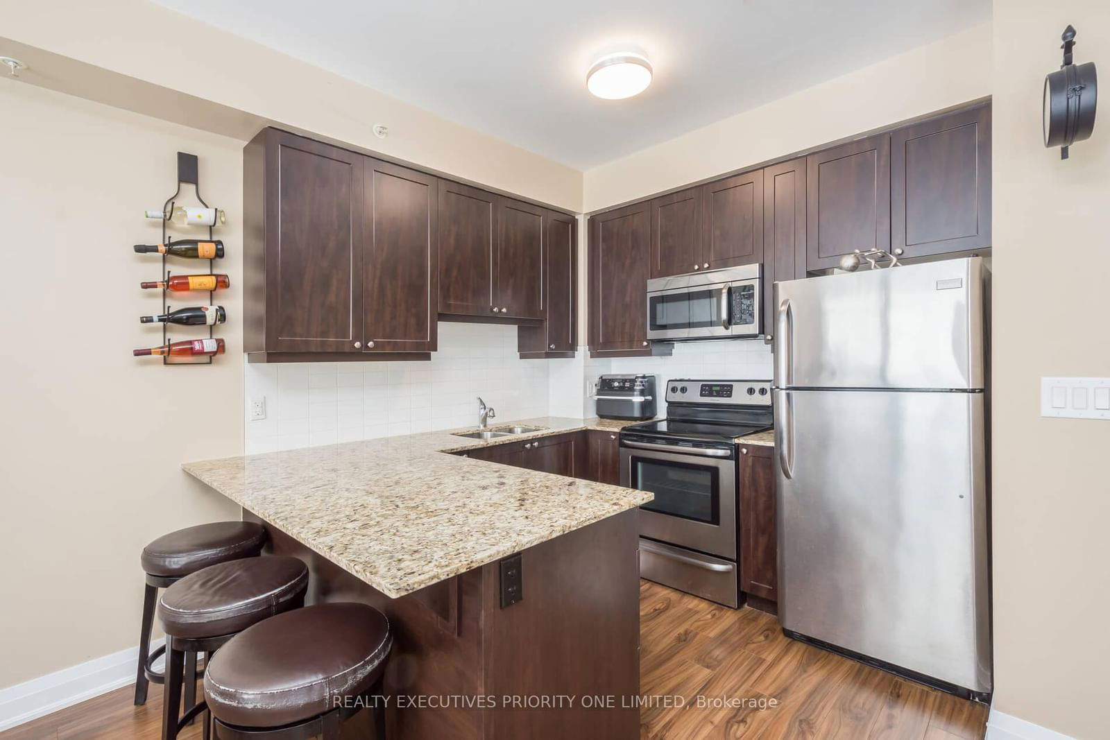 24 Woodstream Blvd, unit 514 for sale