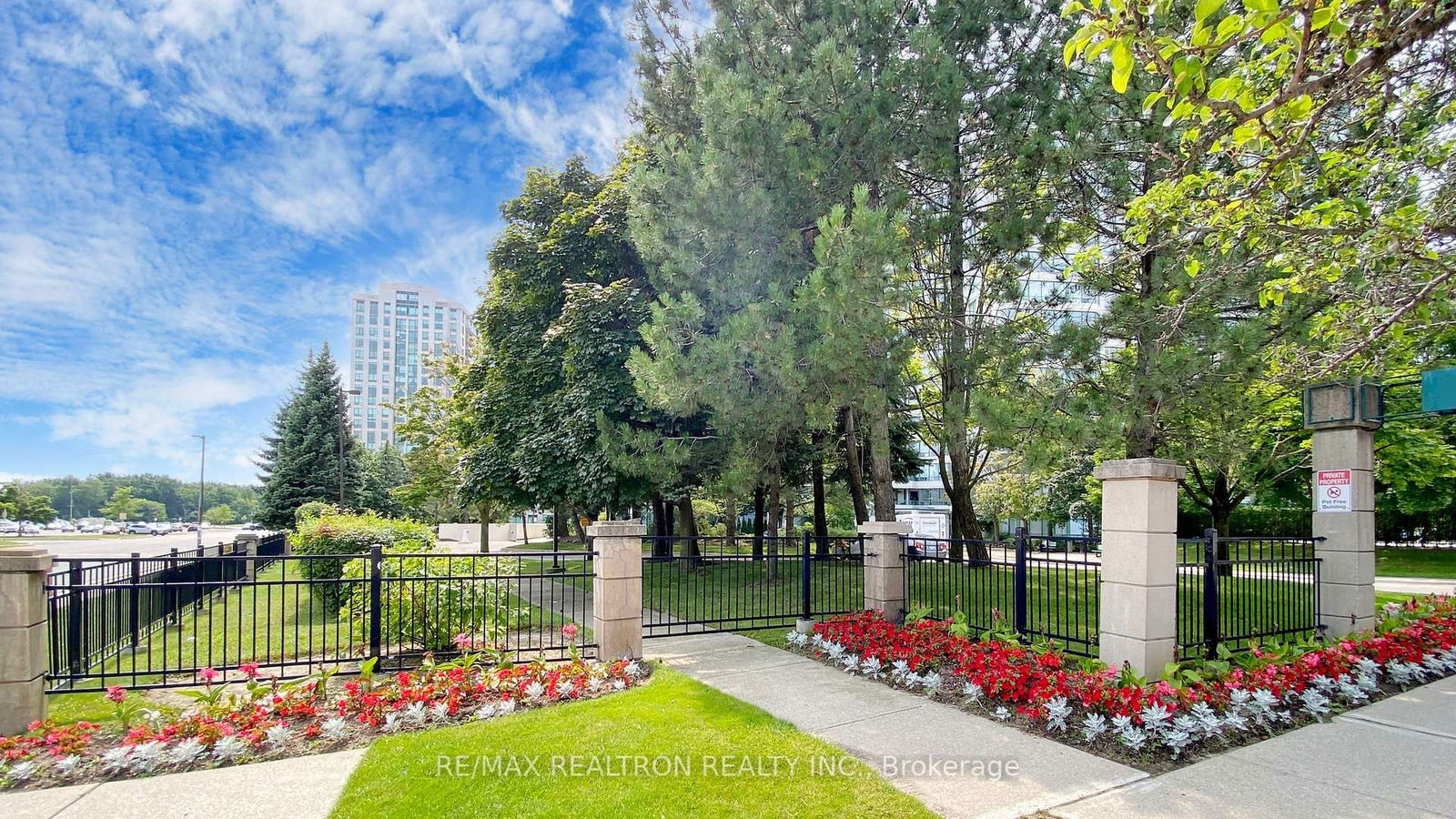 110 Promenade Circ S, unit 504 for sale