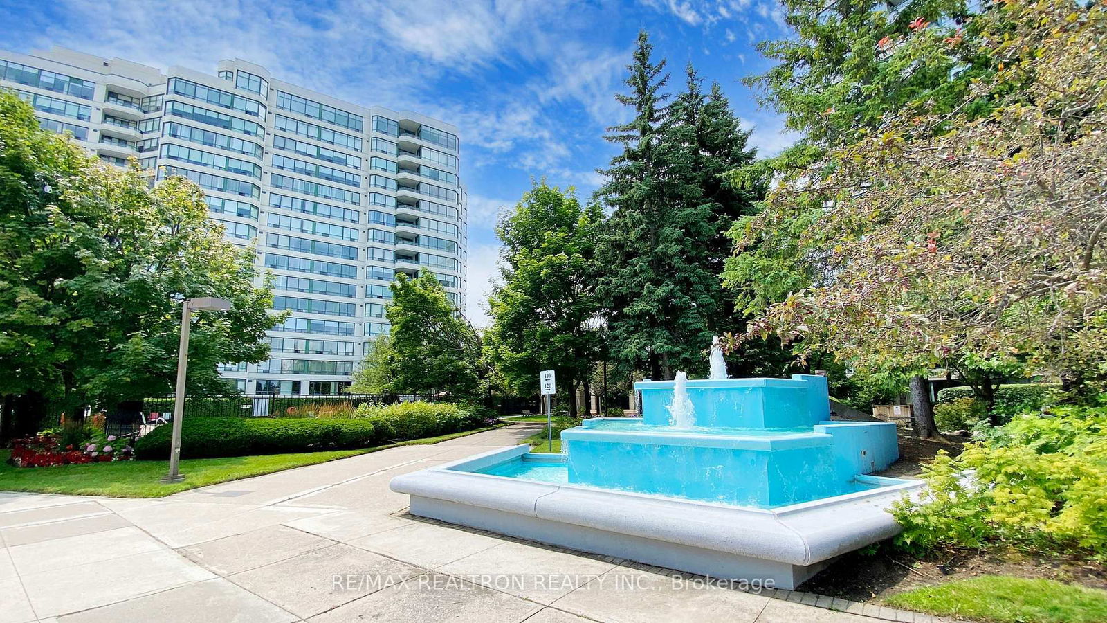 110 Promenade Circ S, unit 504 for sale