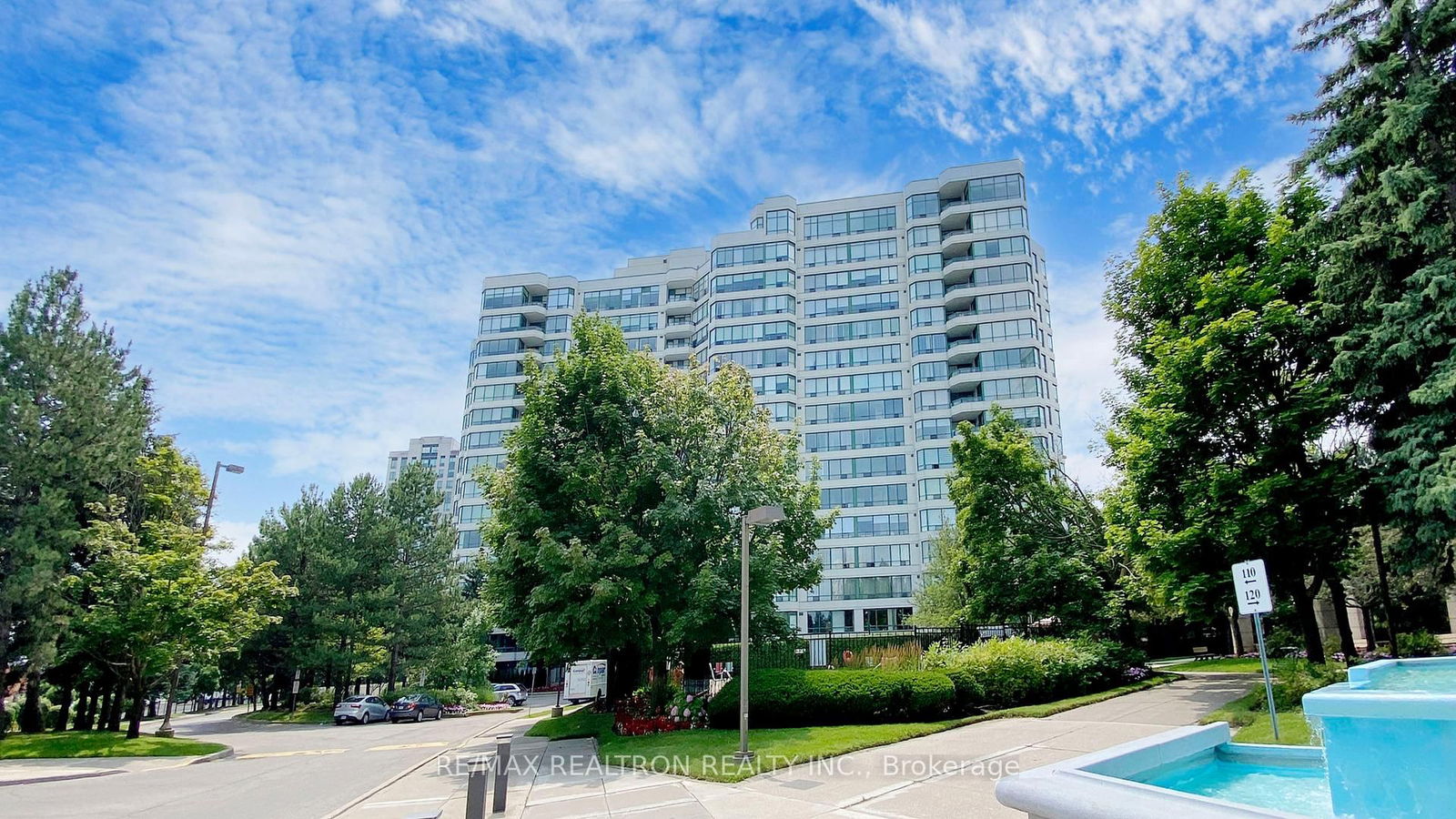 110 Promenade Circ S, unit 504 for sale